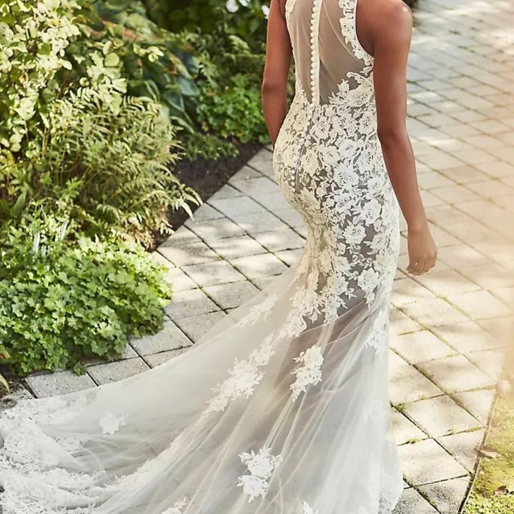 Bridal gown